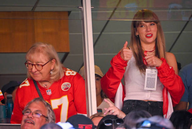 Taylor Swift with Travis Kelce's mother at the Chicago Bears v Kansas City Chiefs game.